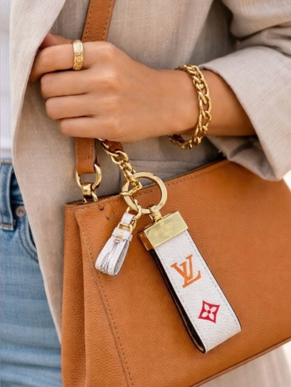 Monogram Key Chain w/Box - White - Picture 3 of 3